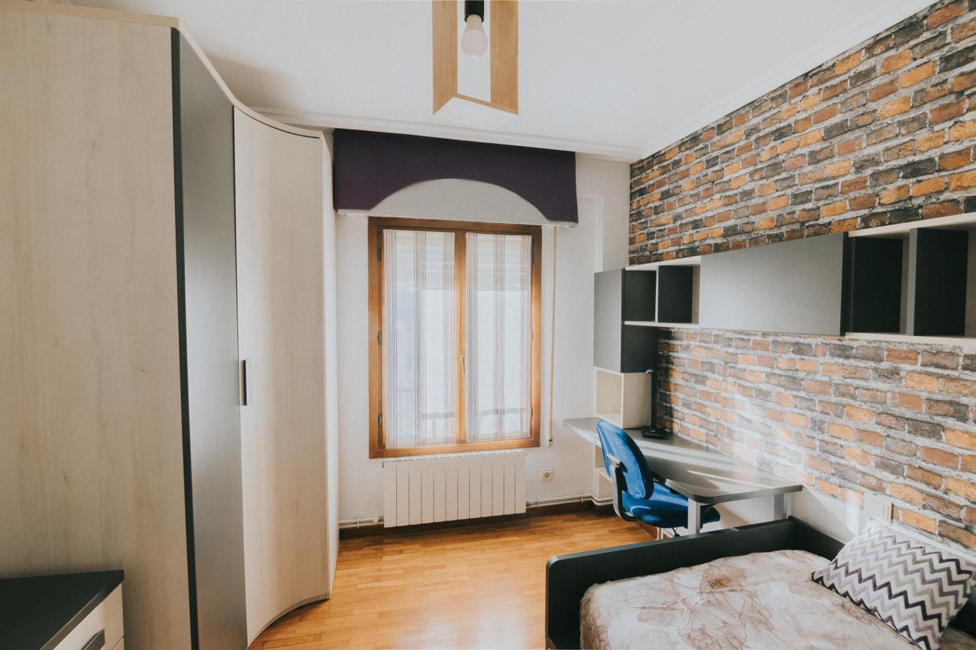 Siervas De Jesus Apartment Haro